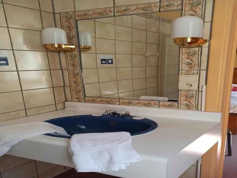 Hotel Le Chalet image