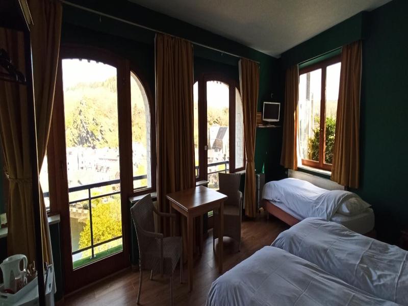 Hotel Le Chalet image