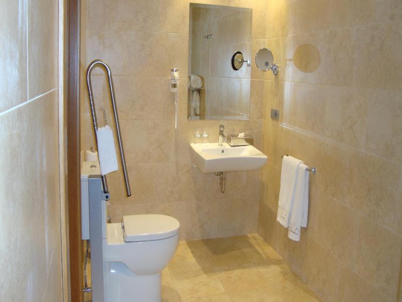 Komentu Maitea image