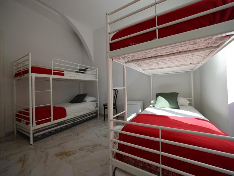 Hostel Bosmi Bed&language Liguria image