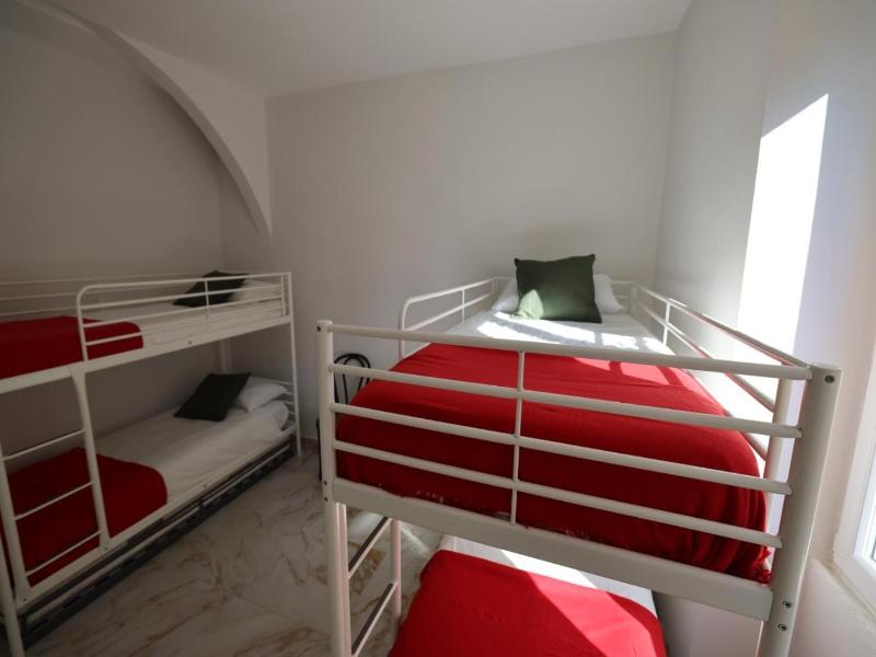 Hostel Bosmi Bed&language Liguria image