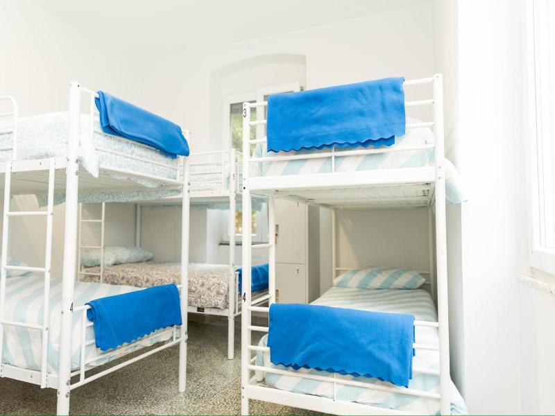 Hostel Bosmi Bed&language Liguria image