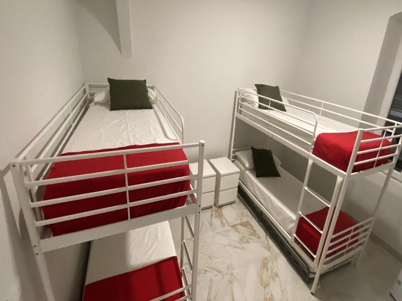 Hostel Bosmi Bed&language Liguria image