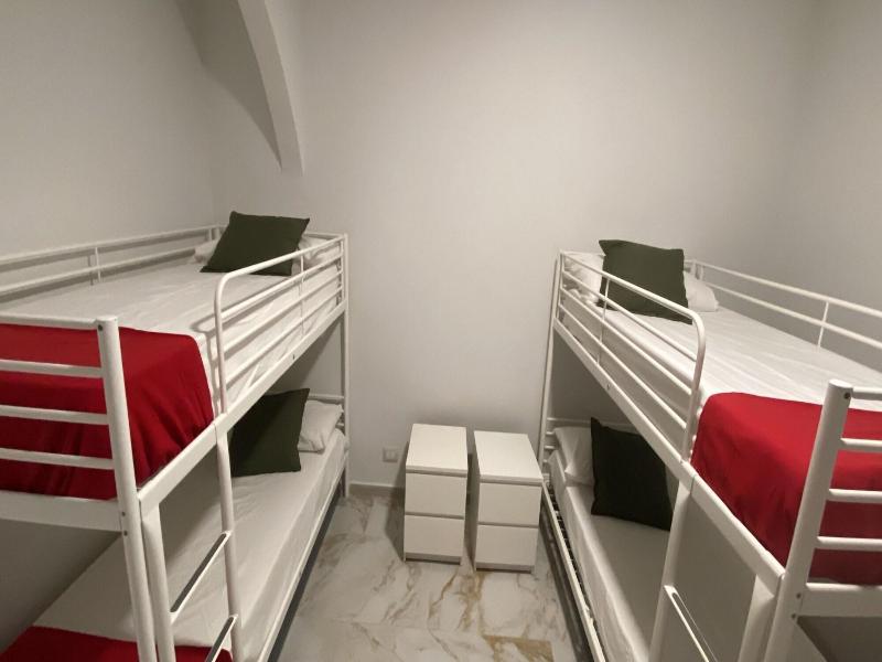 Hostel Bosmi Bed&language Liguria image