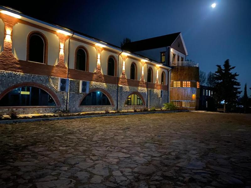Chabiant Winery Hotel — general view