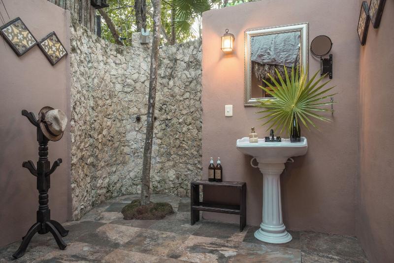 Playa Esperanza Hotel Tulum image