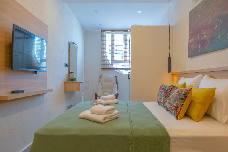 Uva Rooms image
