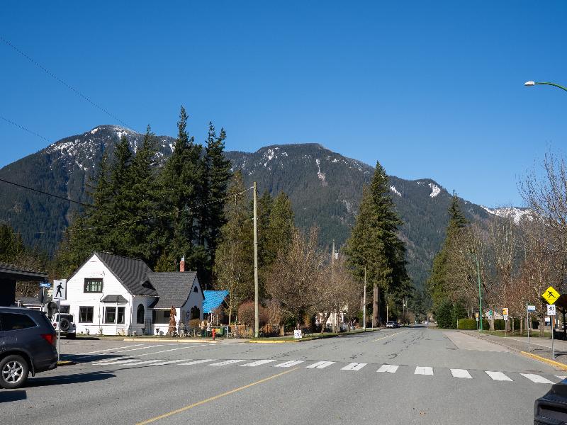 Inn The Mountains