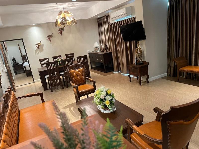 Kokhaburi Hotel By Zuzu image