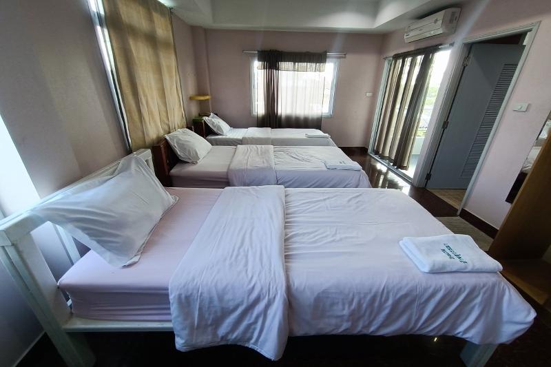 Baansuwanna Hotel By Zuzu image