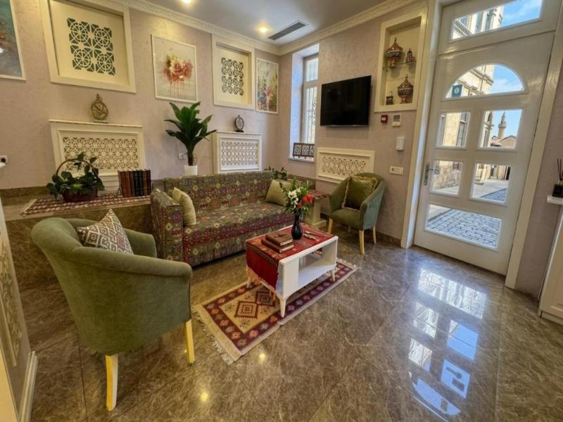 Seven Gates Hotel image