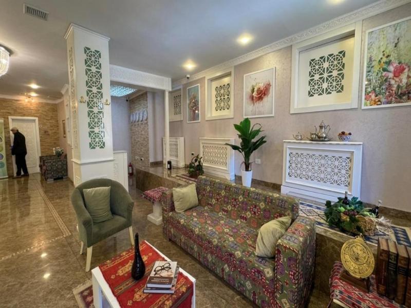 Seven Gates Hotel image