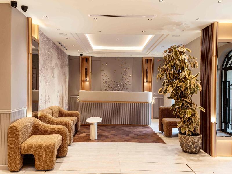 Seven Gates Hotel image