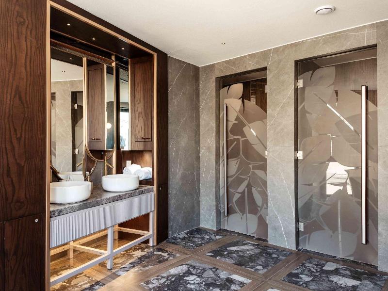 Seven Gates Hotel image