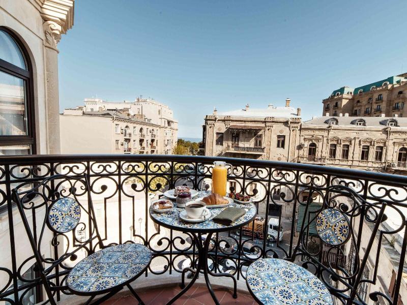 Seven Gates Hotel image