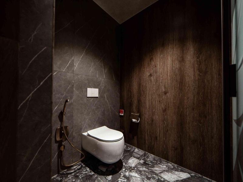 Seven Gates Hotel image