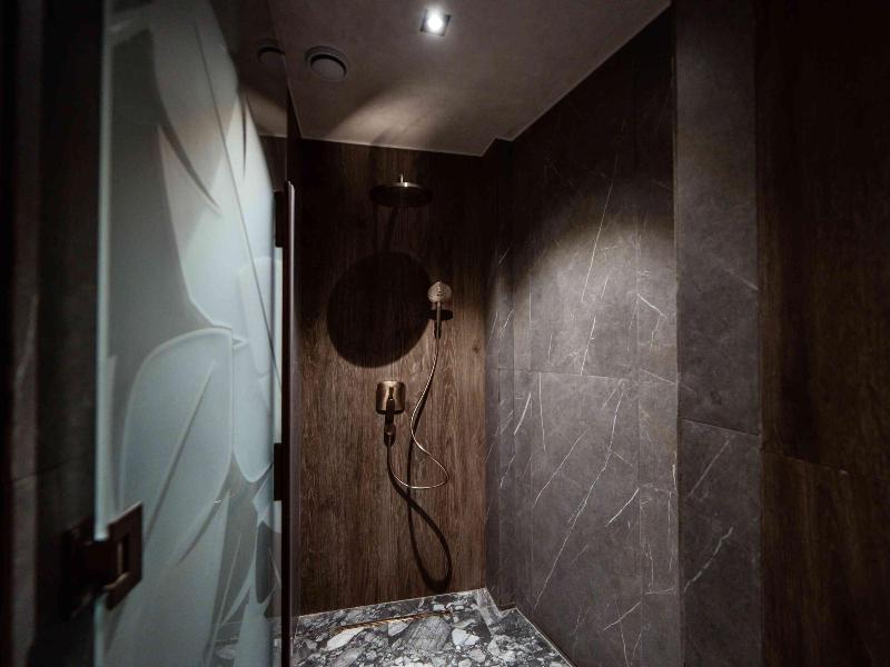 Seven Gates Hotel image