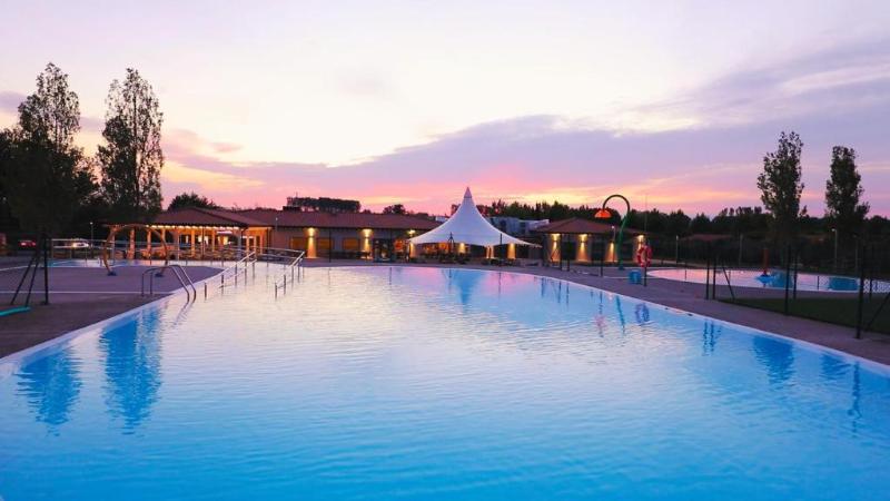 Natura Resorts image