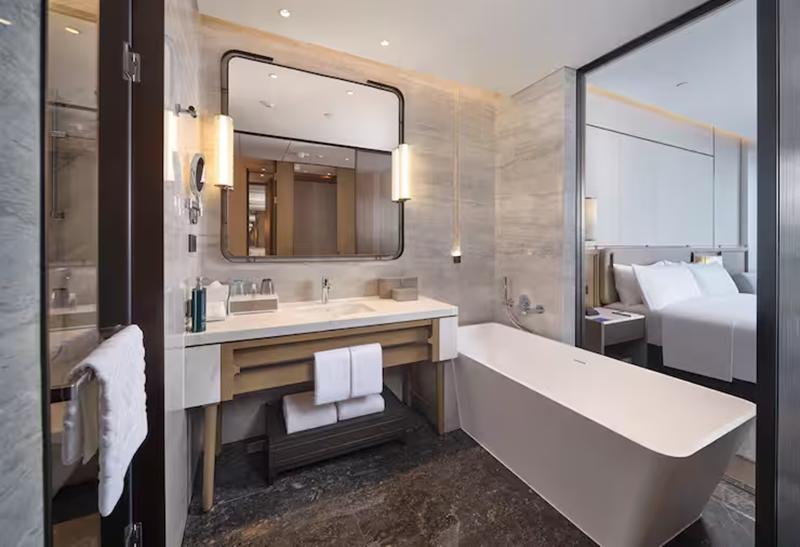Hilton Jiashan image