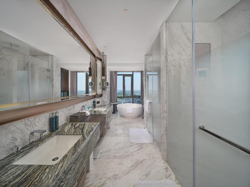 Hilton Jiashan image