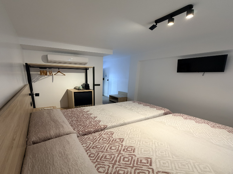 Hostal Juan Carlos image