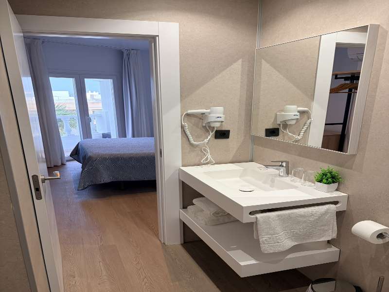 Hostal Juan Carlos image