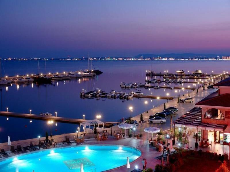 Sea Vista Hotel image