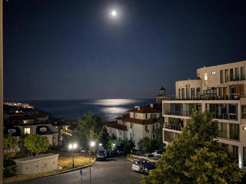 Sea Vista Hotel image