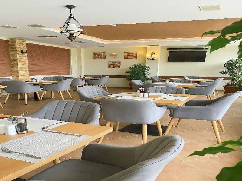 Sea Vista Hotel image
