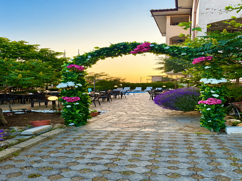 Sea Vista Hotel image