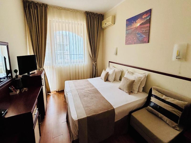 Sea Vista Hotel image
