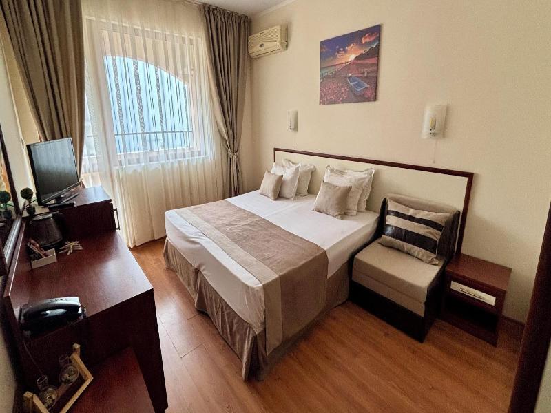 Sea Vista Hotel image