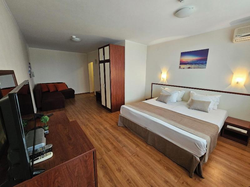 Sea Vista Hotel image