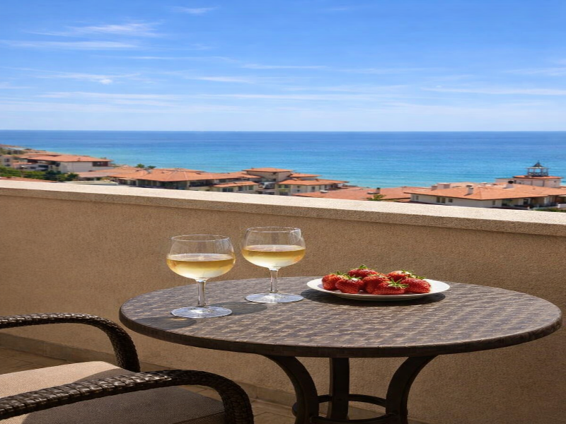 Sea Vista Hotel image