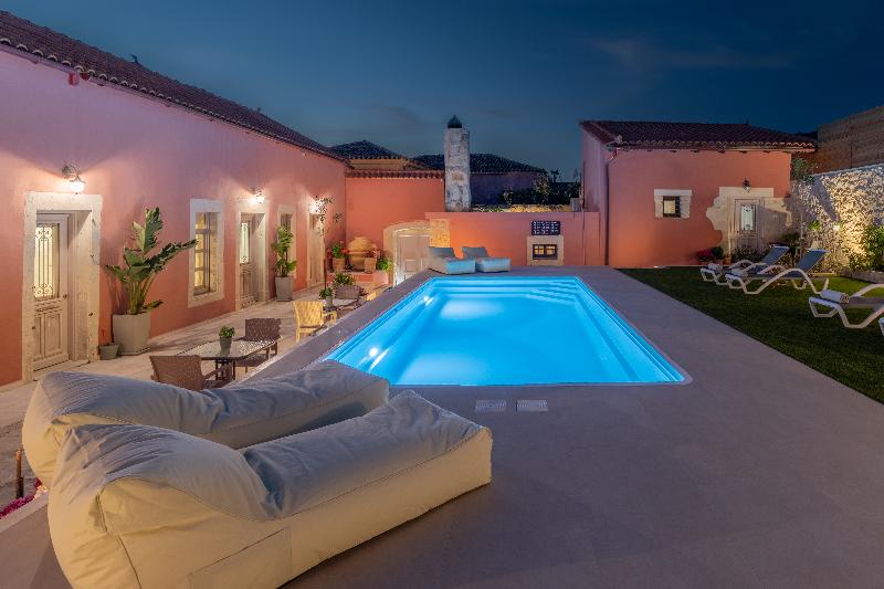 Arhontiko Archanes Suites