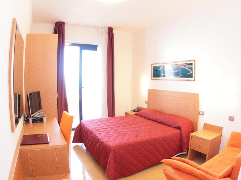 Hotel Yria image