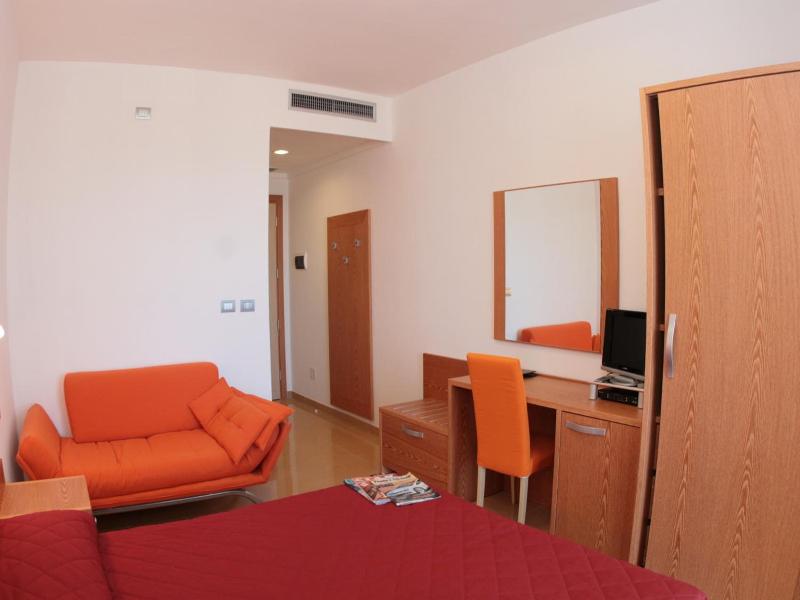 Hotel Yria image
