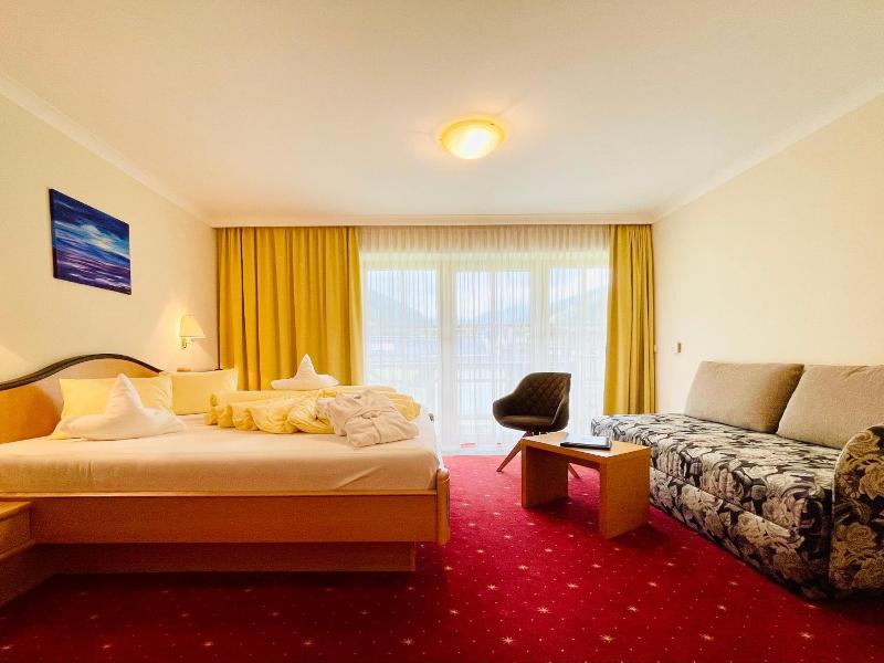 Wellness- Und Familienhotel Egger image