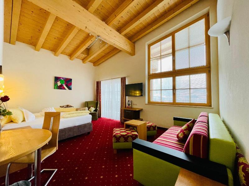 Wellness- Und Familienhotel Egger image