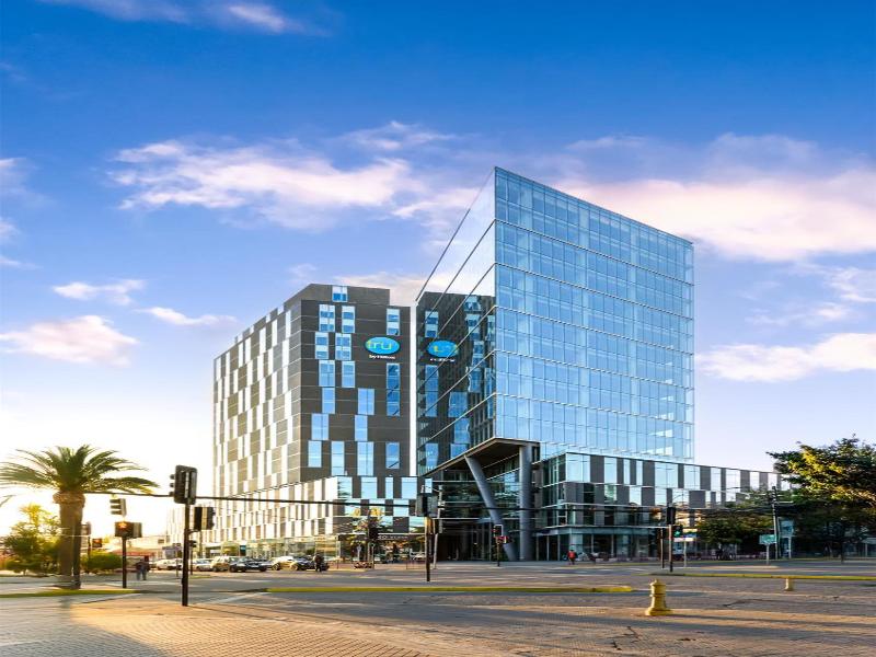 Tru By Hilton Chillan Ferrat image