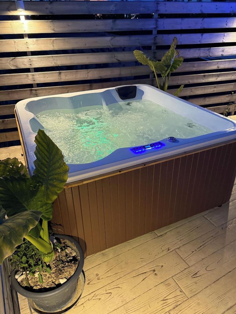 Noa Boutique Hotel image