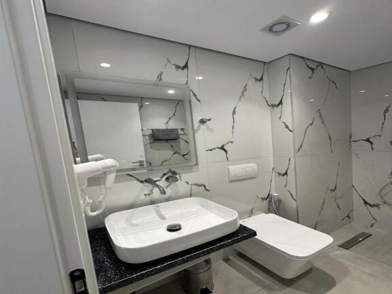 Noa Boutique Hotel image