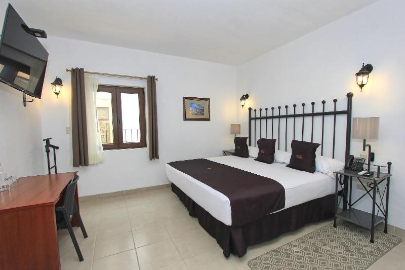 Hotel Plata Condesa image