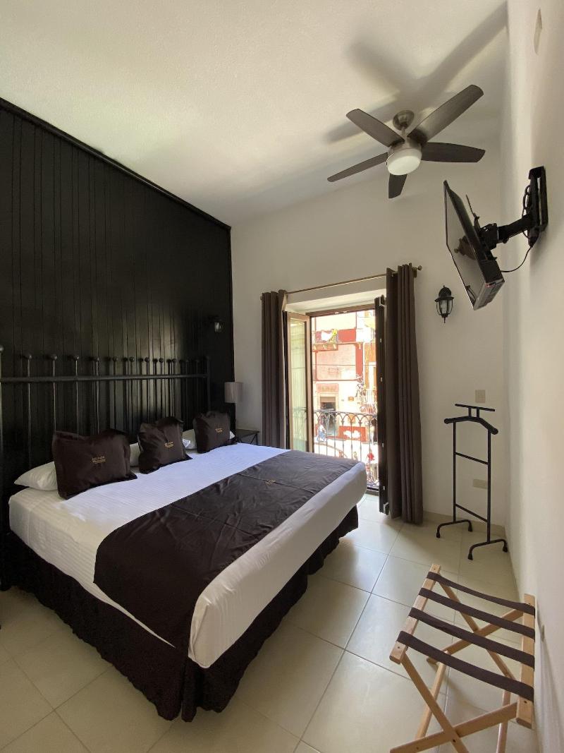 Hotel Plata Condesa image
