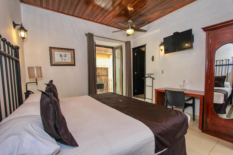 Hotel Plata Condesa image