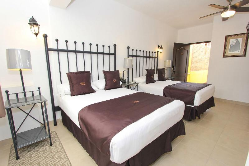 Hotel Plata Condesa image