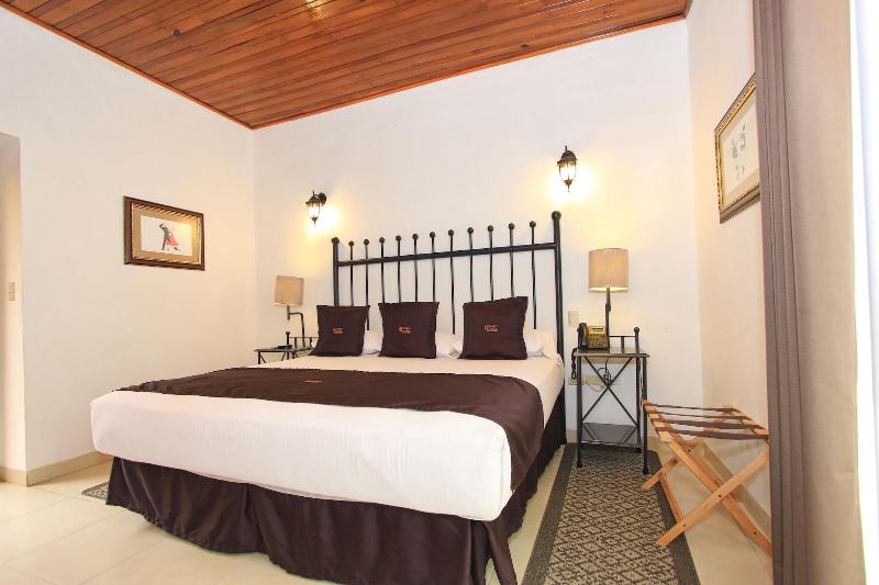 Hotel Plata Condesa image