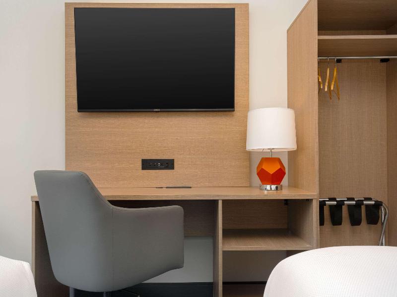 Quality Inn & Suites Prescott ON image