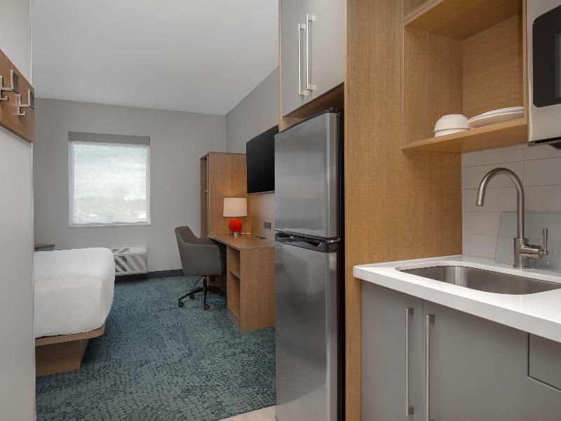 Quality Inn & Suites Prescott ON image