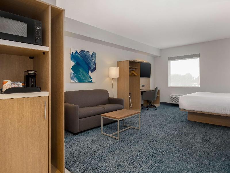 Quality Inn & Suites Prescott ON image